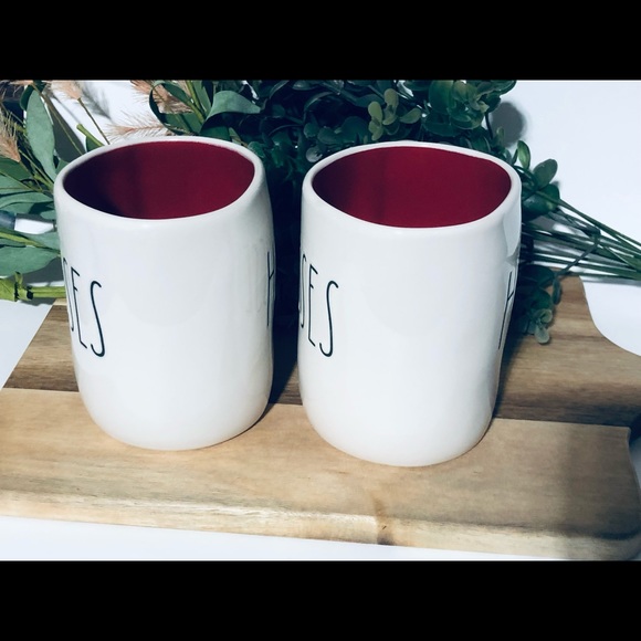 Set of Rae Dunn #hugskisses mugs - Picture 4 of 5